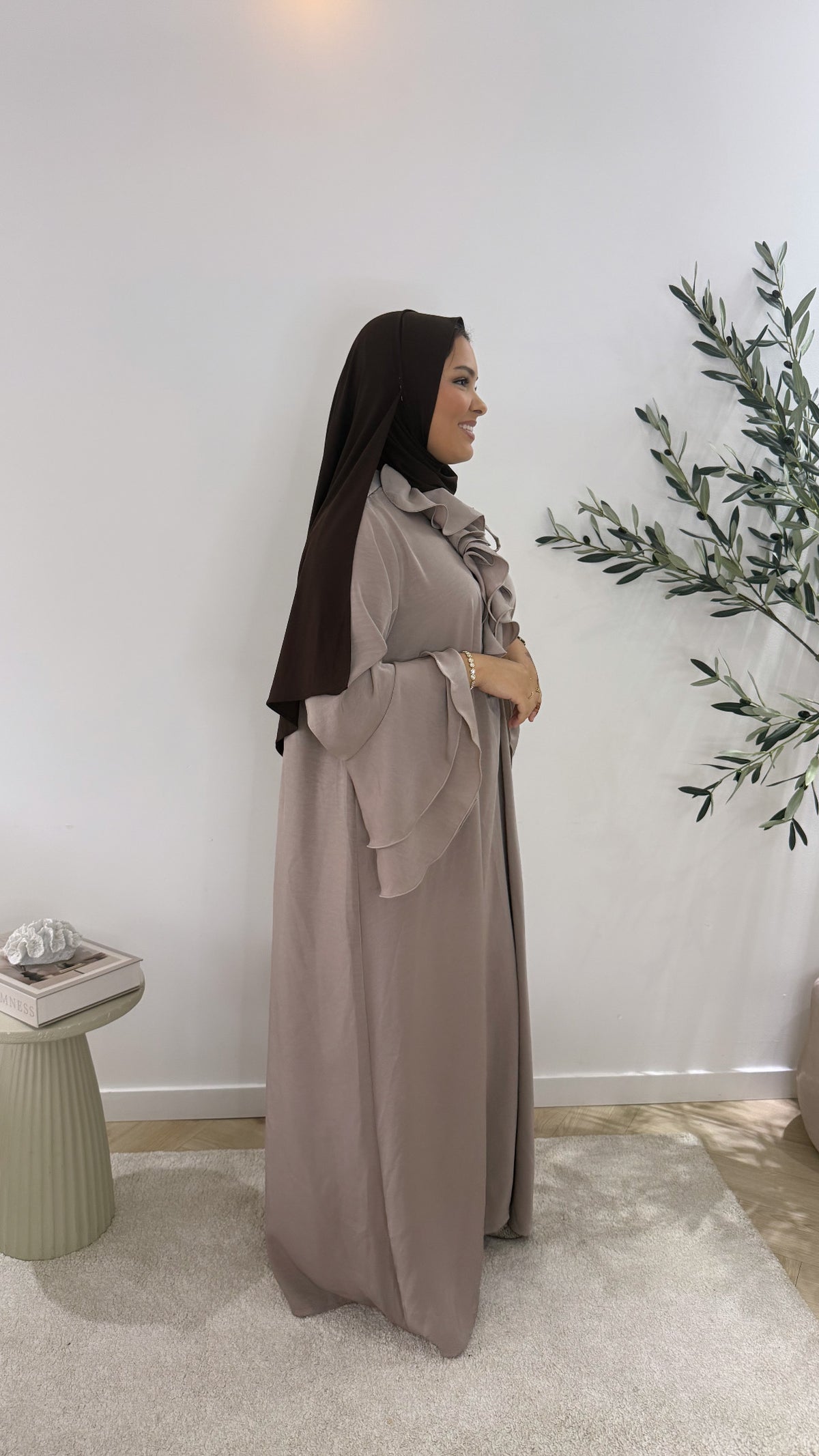 Ruffle dress - taupe