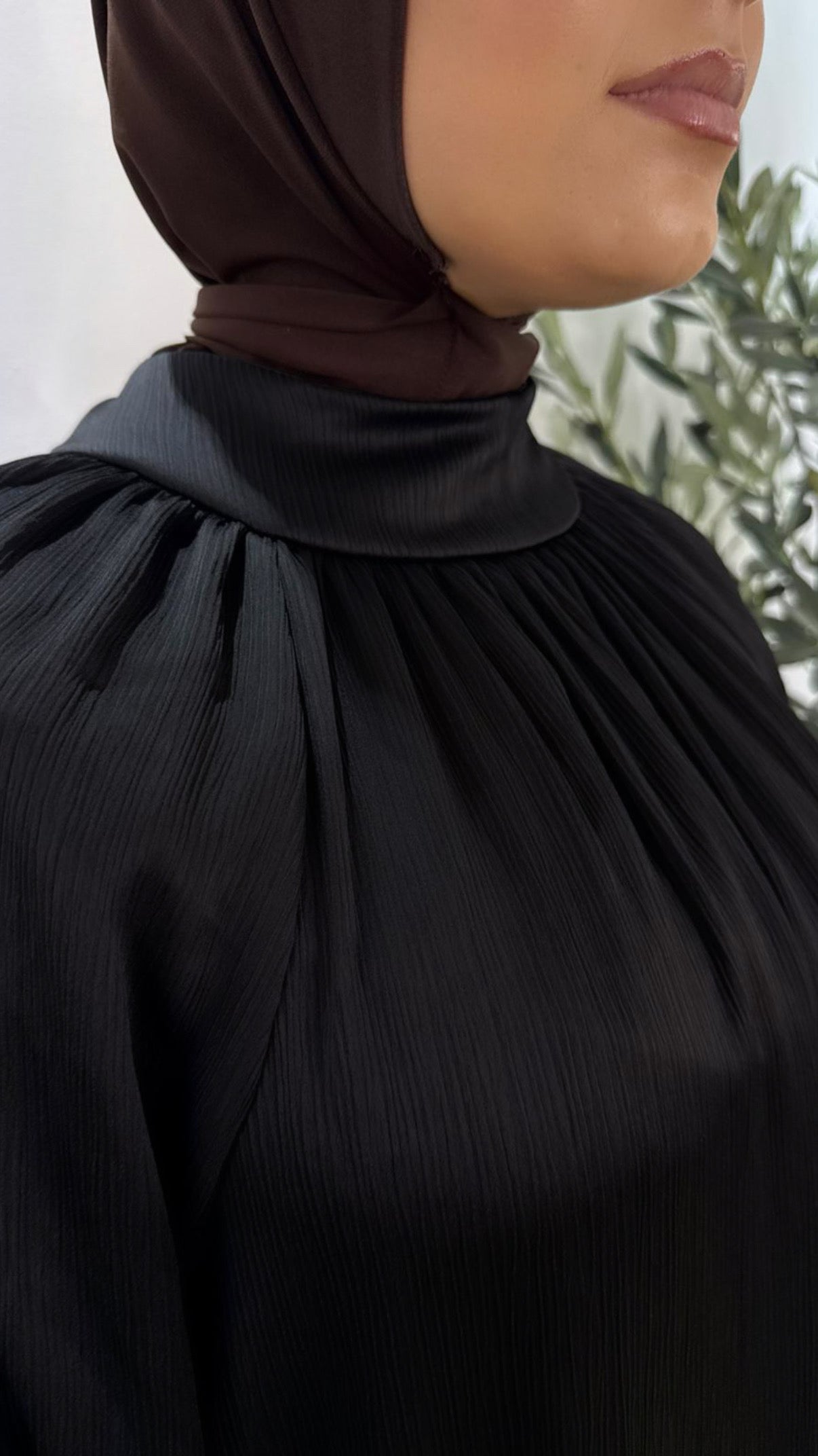 Pleated satin - black