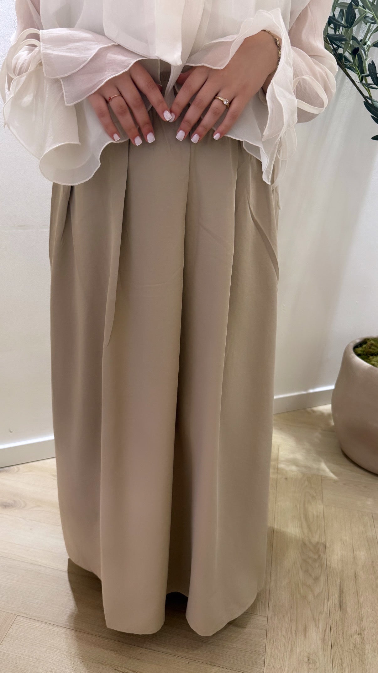 Classy Skirt - Taupe