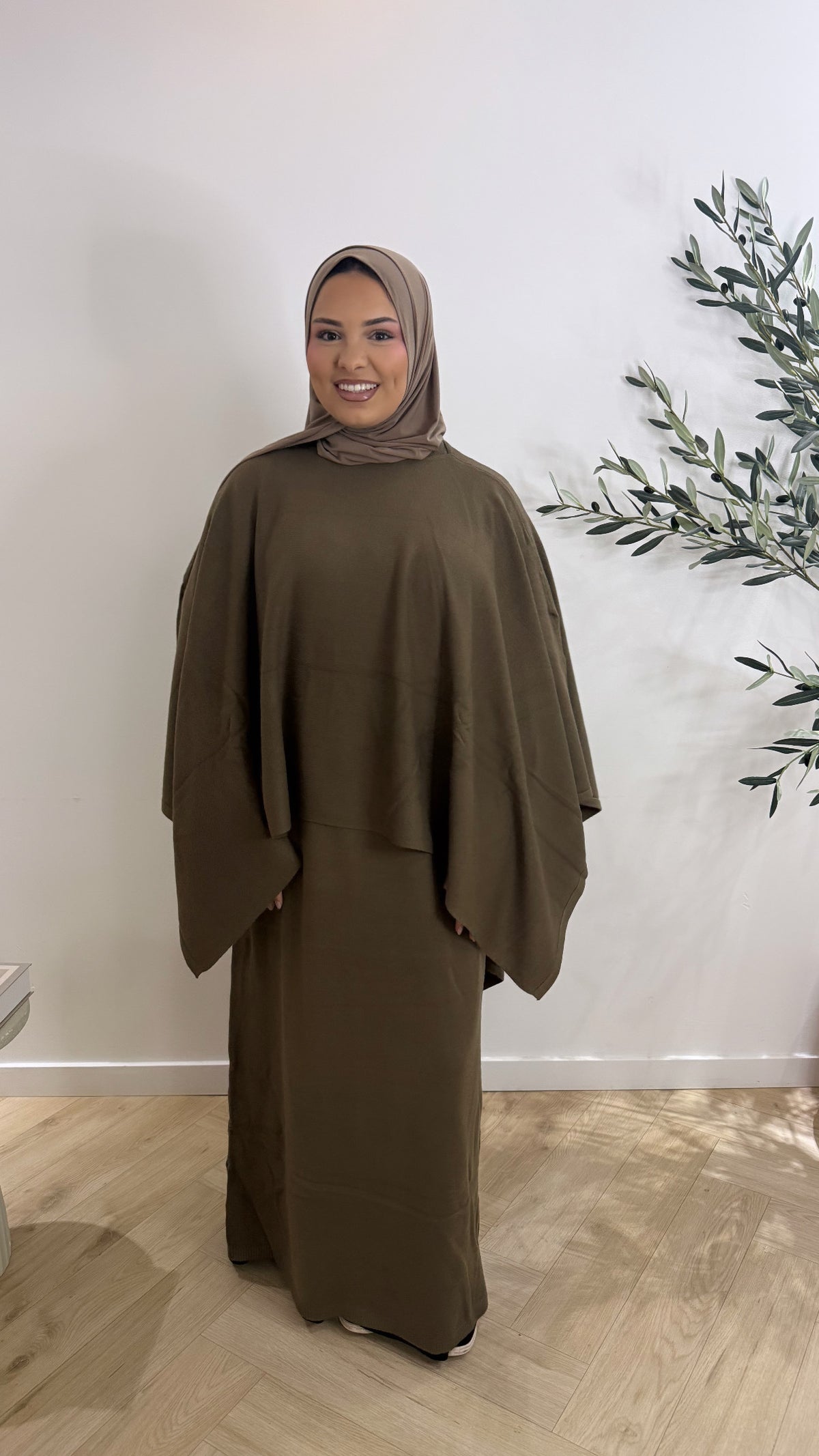 Drape poncho set - olive brown