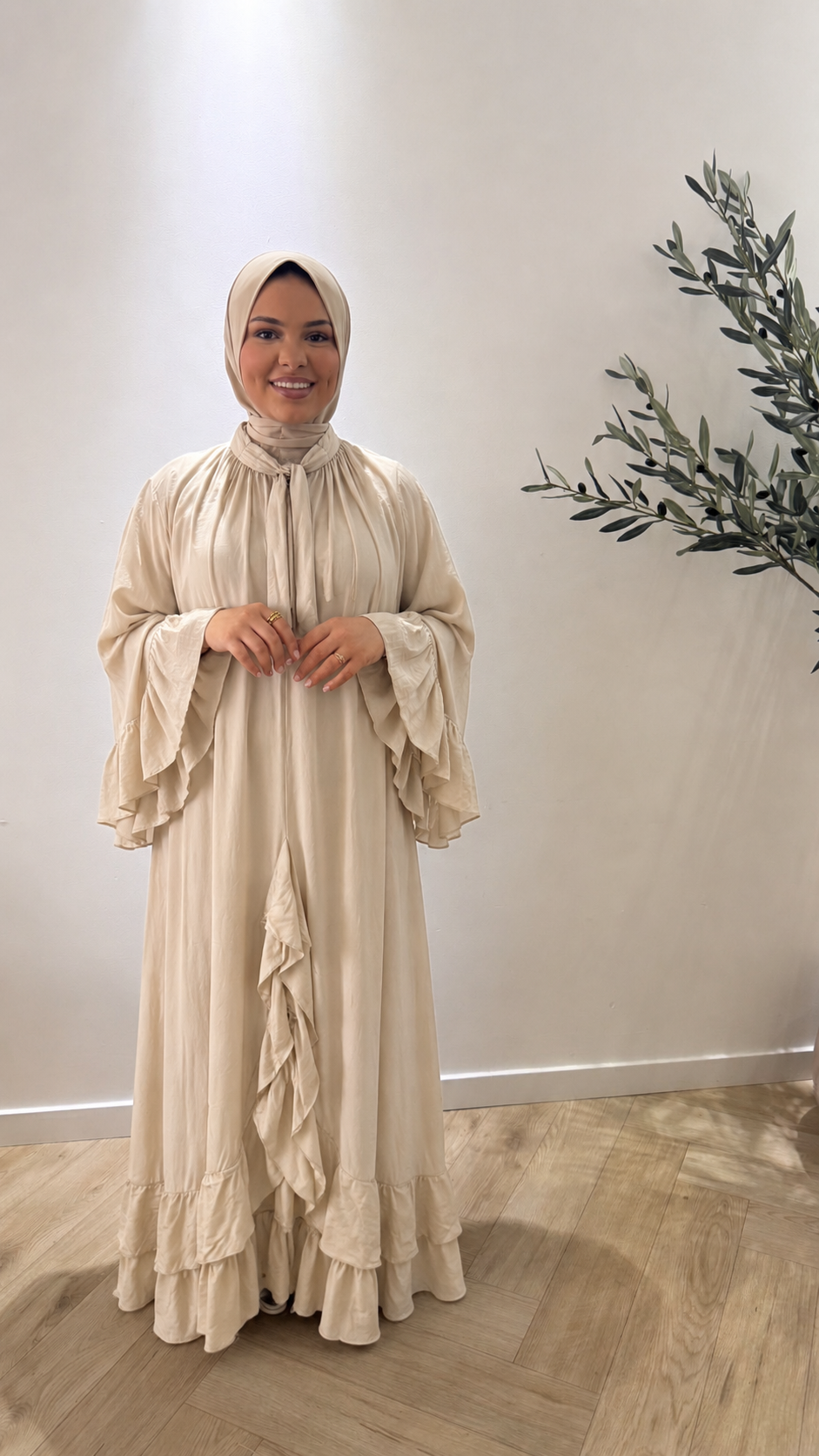 Ruffle dress - beige