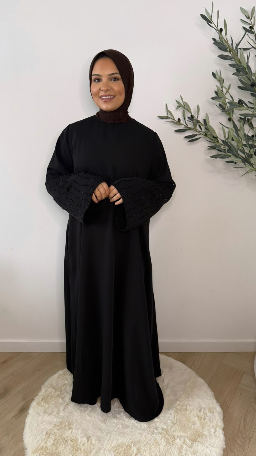 Wave sleeve abaya - black